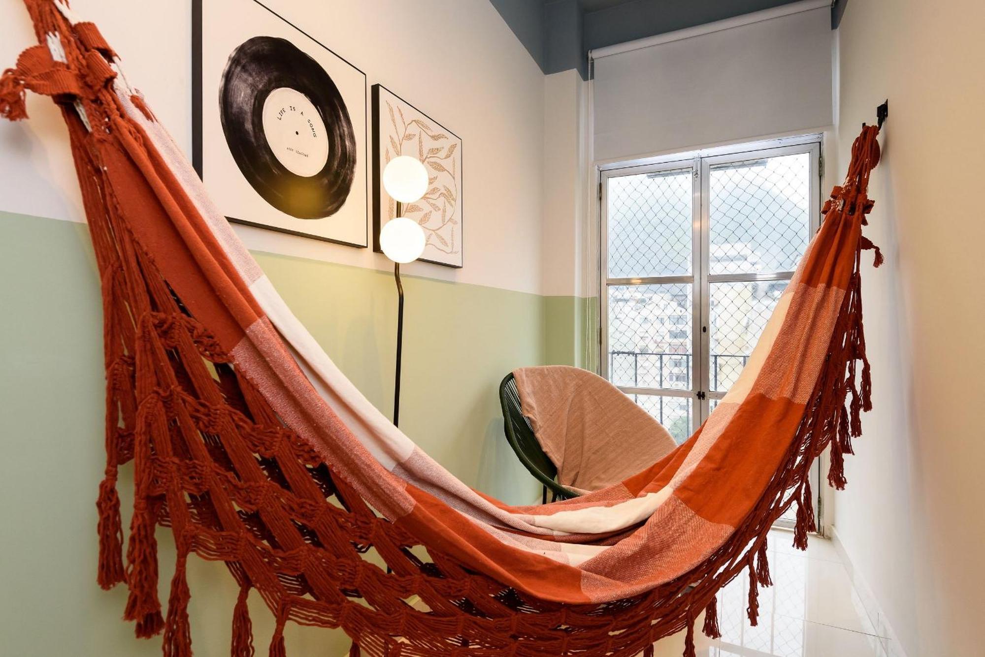 Apartamento Estilo Carioca: 1qto A 200m Da |nsc 782/1005 *