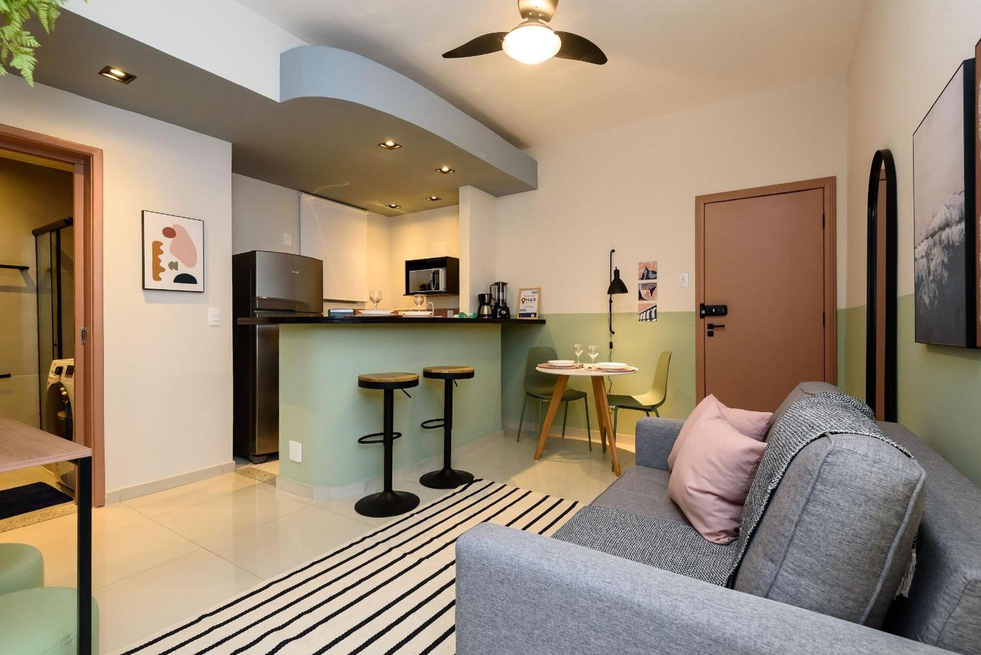 Apartamento Estilo Carioca: 1qto A 200m Da |nsc 782/1005